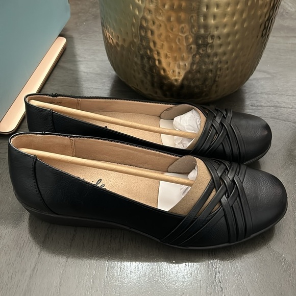 LifeStride Incredible Slip On (WIDE) - Picture 5 of 8